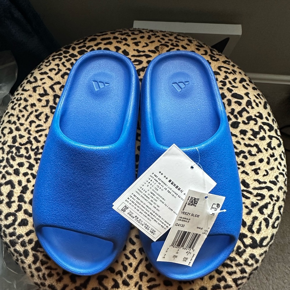 Yeezy Slides